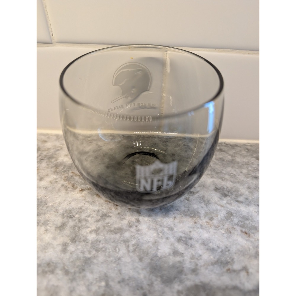 New York Eagles Helmet NFL Smokey Vintage Football Drink Glass - Picture 3 of 5
